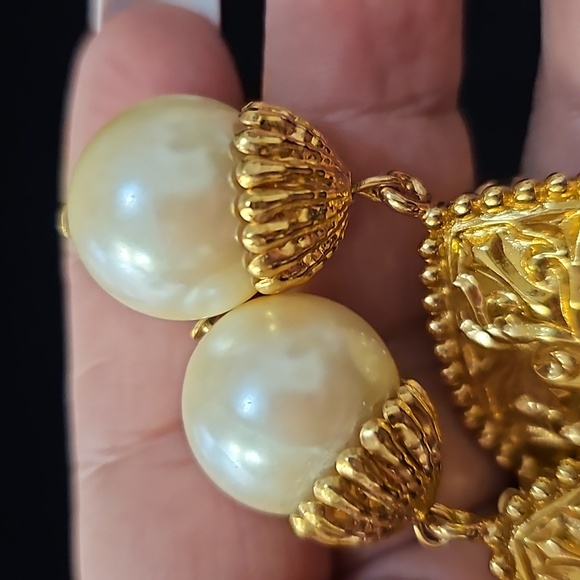 St . John's Heart/Pearl Earrings - Picture 3 of 7